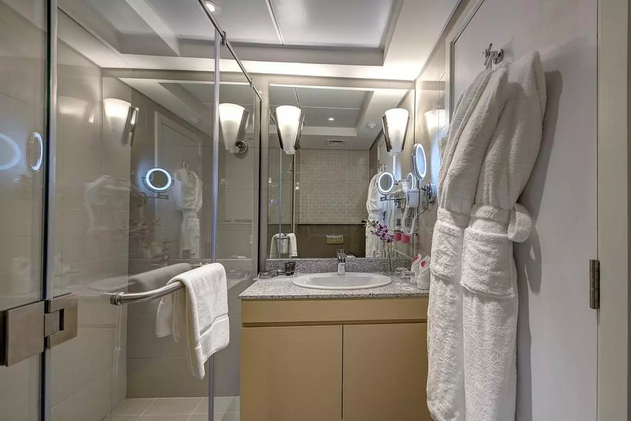 ROYALCONTINENTAL_SHABAVIZ (8).jpg